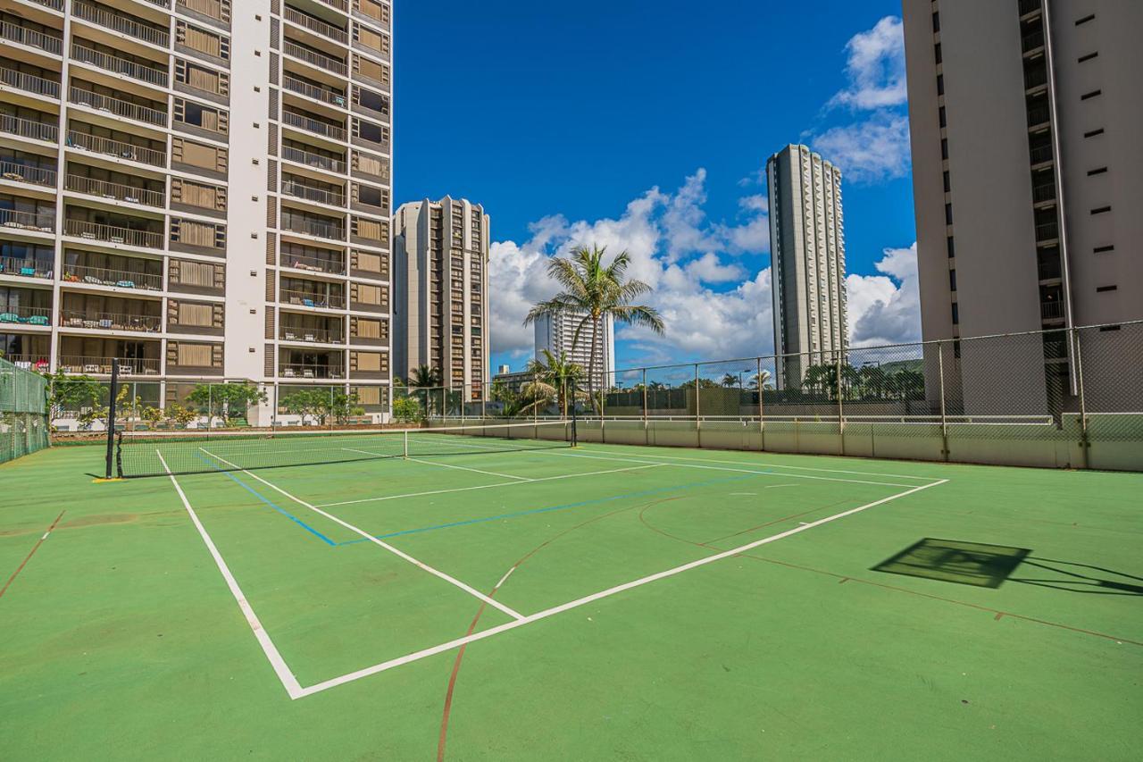 Free Parking, Pool, Sauna, Spa, Wifi, Bbq, Ac - Waikiki Banyan Honolulu Zewnętrze zdjęcie