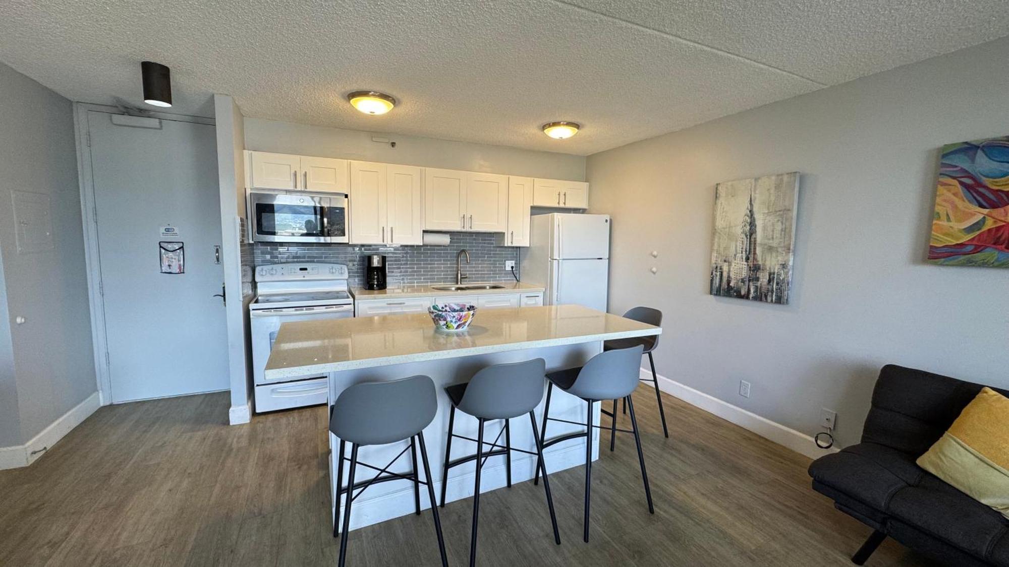 Free Parking, Pool, Sauna, Spa, Wifi, Bbq, Ac - Waikiki Banyan Honolulu Zewnętrze zdjęcie